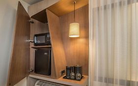 Courtyard By Marriott London